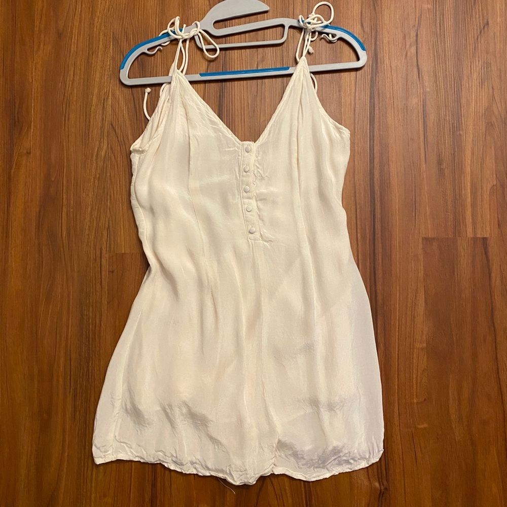 💞 2/$45 SALE BRAND NWOT Adika Style silk romper